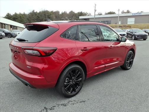 RAPID RED MET TINTED CC 2025 Ford Escape ST-LINE ELITE