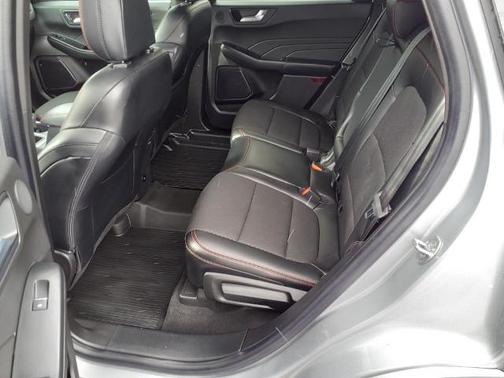 2024 Ford Escape ST-LINE SELECT