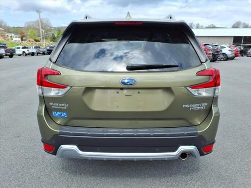 2023 Subaru Forester TOURING