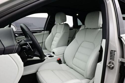 Chalk 2026 Porsche Macan Macan