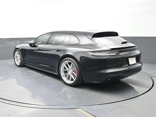 2022 Porsche Panamera GTS