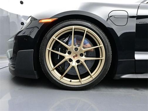 2025 Porsche Taycan Turbo GT w/Weissach Package