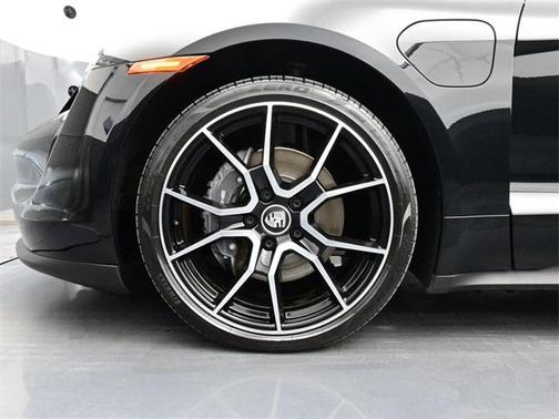 2023 Porsche Taycan 
