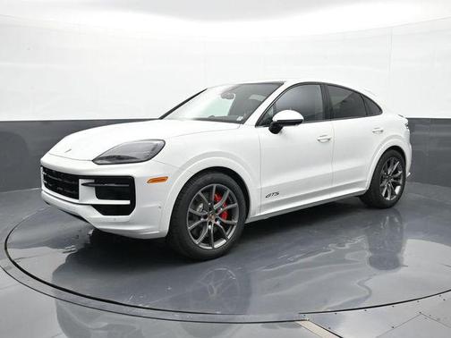 2025 Porsche Cayenne GTS