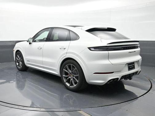 2025 Porsche Cayenne GTS