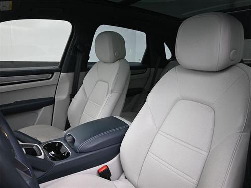 2023 Porsche Cayenne E-Hybrid S
