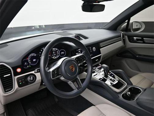 2023 Porsche Cayenne E-Hybrid S