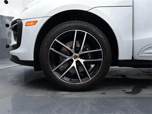 2024 Porsche Macan 