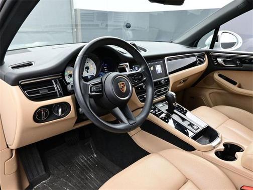 2024 Porsche Macan 