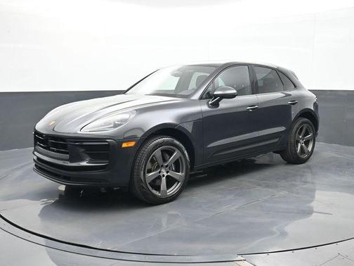 Volcano Grey Metallic 2025 Porsche Macan Macan