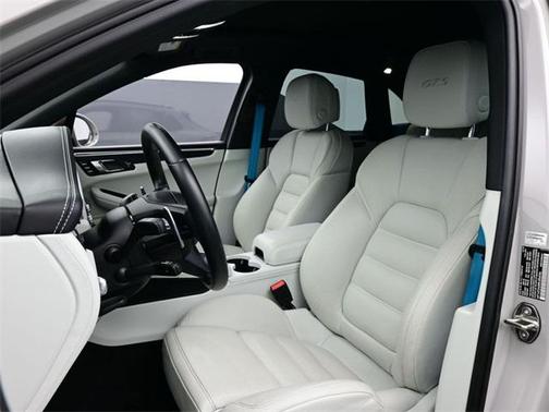 2024 Porsche Macan GTS