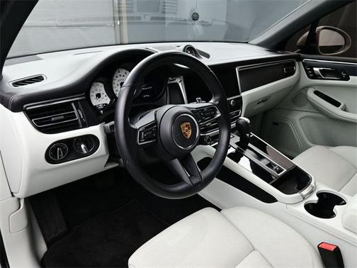 2024 Porsche Macan GTS