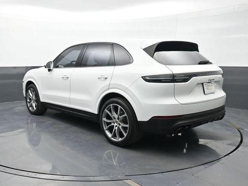 White 2022 Porsche Cayenne Platinum Edition