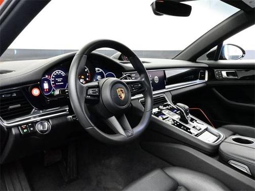 2022 Porsche Panamera 4 Platinum Edition