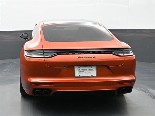 2022 Porsche Panamera 4 Platinum Edition