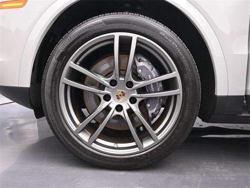 2022 Porsche Cayenne Platinum Edition