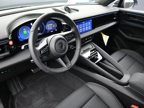 Slate Grey Neo 2025 Porsche Macan Macan Electric Turbo