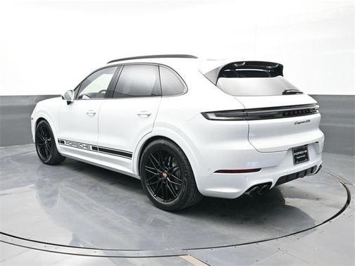 2026 Porsche Cayenne GTS