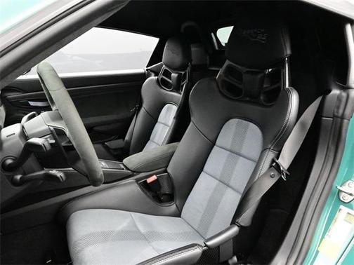 2024 Porsche 718 Spyder RS