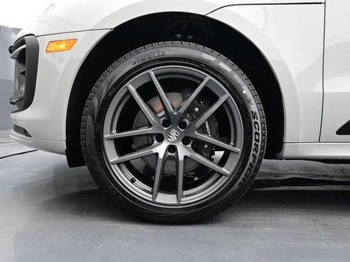 Chalk 2026 Porsche Macan T