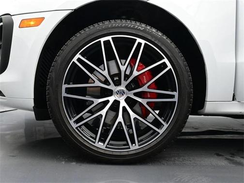 2024 Porsche Macan S