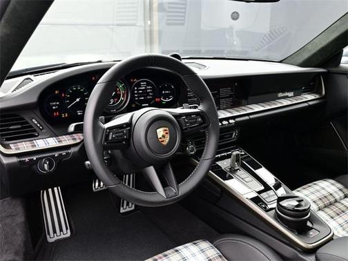 2025 Porsche 911 Turbo