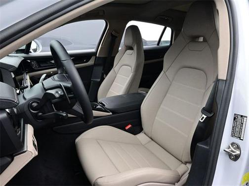 2026 Porsche Panamera 