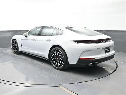 2026 Porsche Panamera 