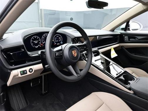 2026 Porsche Panamera 