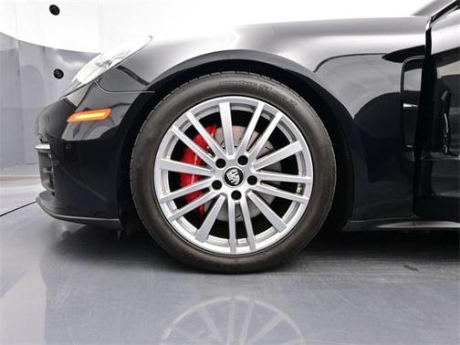 2023 Porsche Panamera 4S