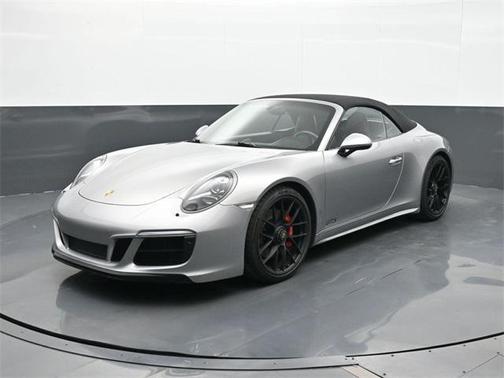 2018 Porsche 911 Carrera 4 GTS