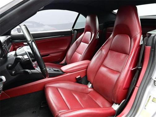 2018 Porsche 911 Carrera 4 GTS