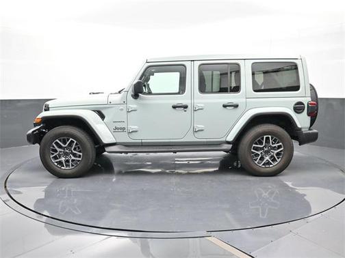 2024 Jeep Wrangler 4-Door Sahara 4x4