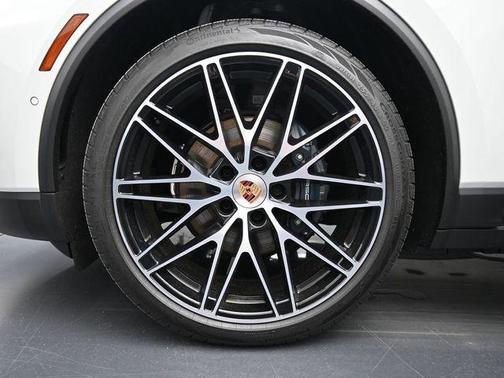 White 2025 Porsche Macan Macan Electric