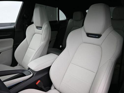 White 2025 Porsche Macan Macan Electric