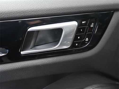 2021 Porsche Cayenne Base (Tiptronic)