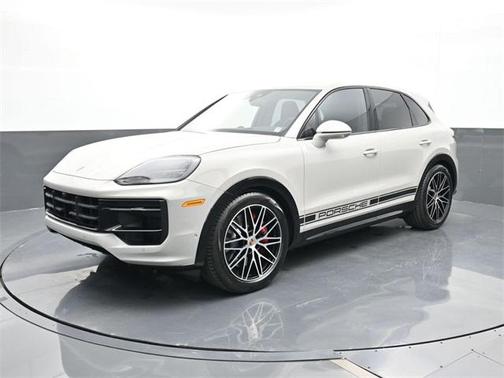 2026 Porsche Cayenne GTS