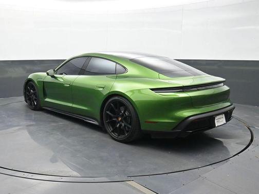 2022 Porsche Taycan GTS