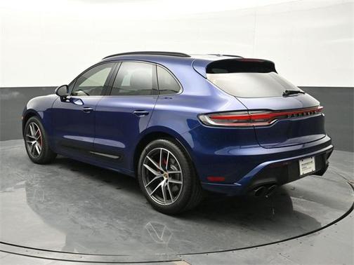 2024 Porsche Macan Base