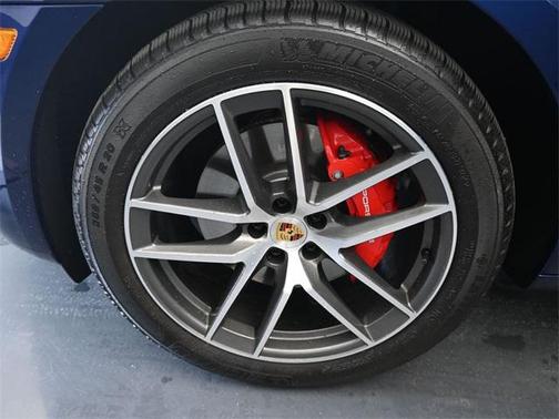 2024 Porsche Macan Base