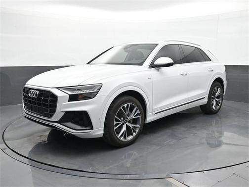 2023 Audi Q8 55 Premium Plus