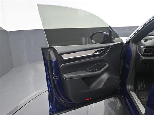 2024 Porsche Macan 4