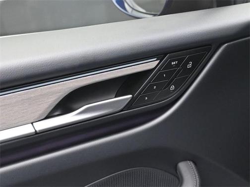 2024 Porsche Macan 4