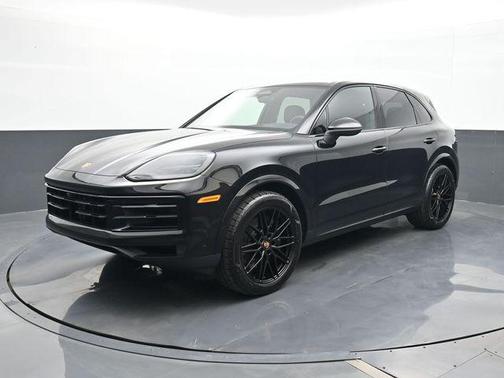 Chromite Black Metallic 2026 Porsche Cayenne Cayenne