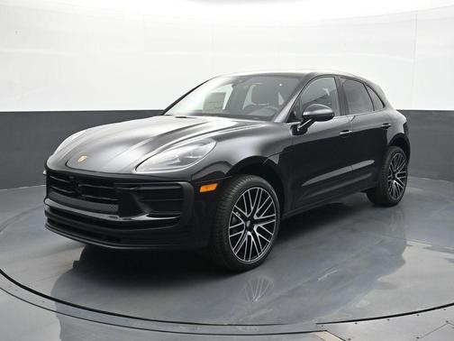Jet Black 2026 Porsche Macan Macan