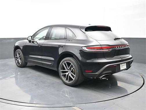 2022 Porsche Macan 