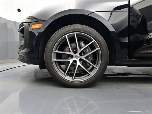 2022 Porsche Macan 