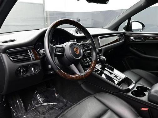 2022 Porsche Macan 