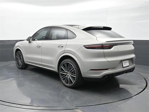 2022 Porsche Cayenne Platinum Edition