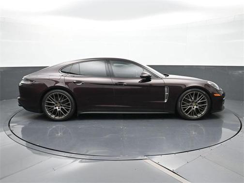 2022 Porsche Panamera Platinum Edition